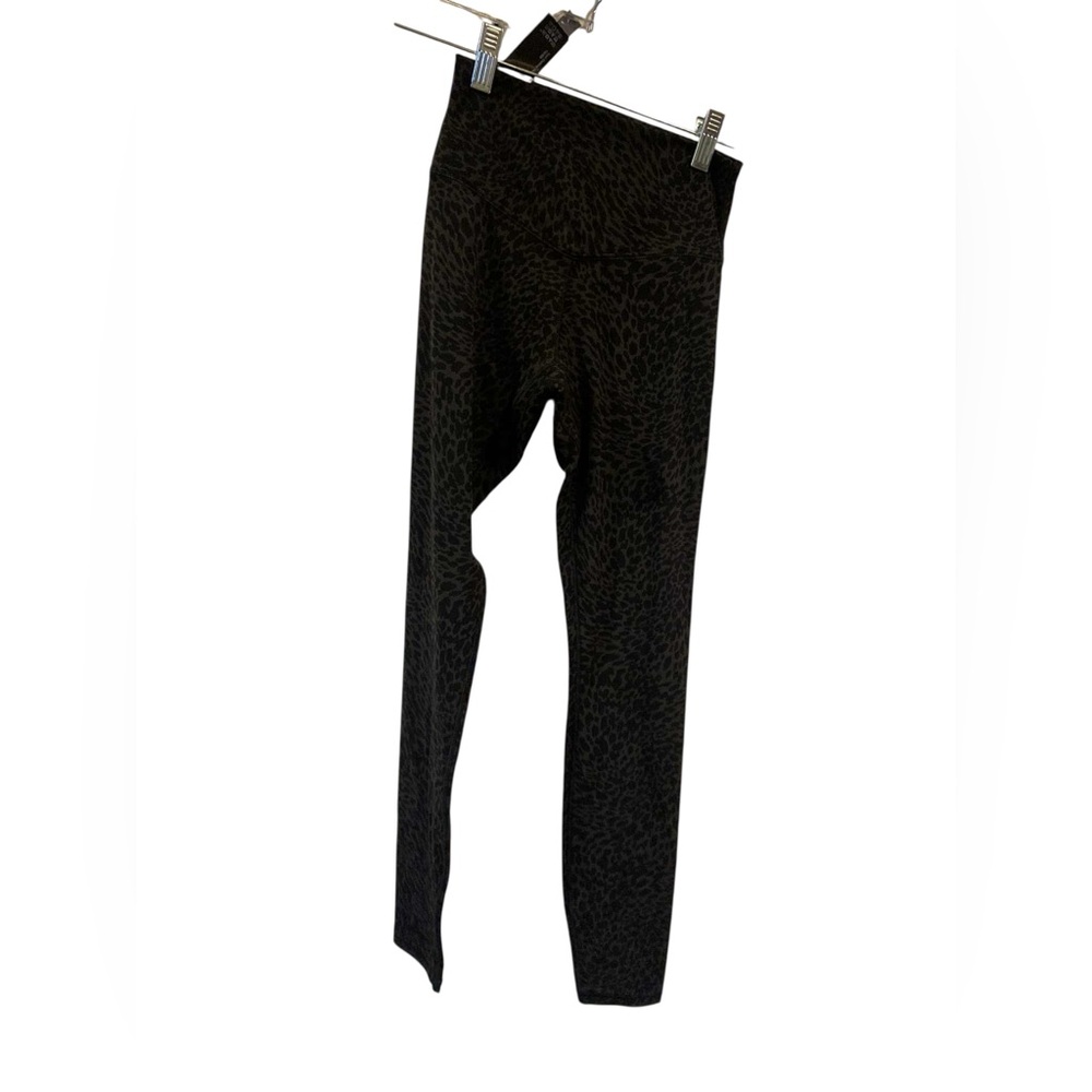 NWT Vuori all the form leggings BLACK BLURRED TORRENT Size S